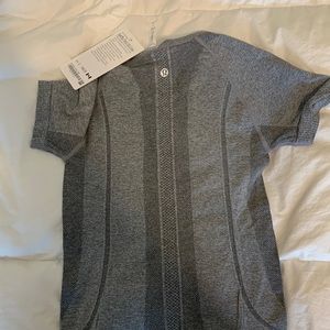 lululemon swiftly tech heathered grey size 2
